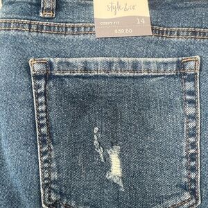 Adorable curvy Capri size 14 jean by style and company BNWT